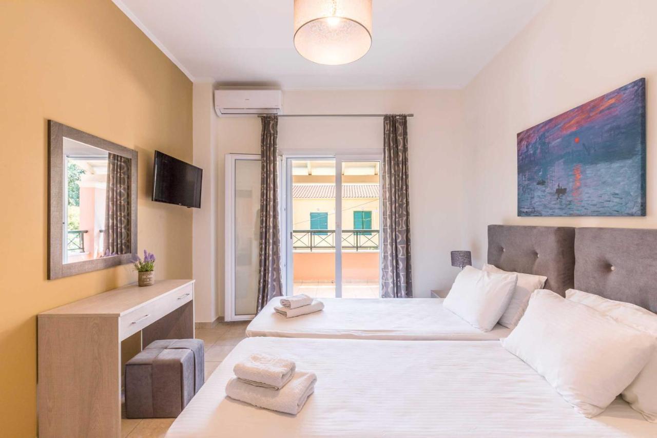 Bella De Lux Apts Ipsos Esterno foto