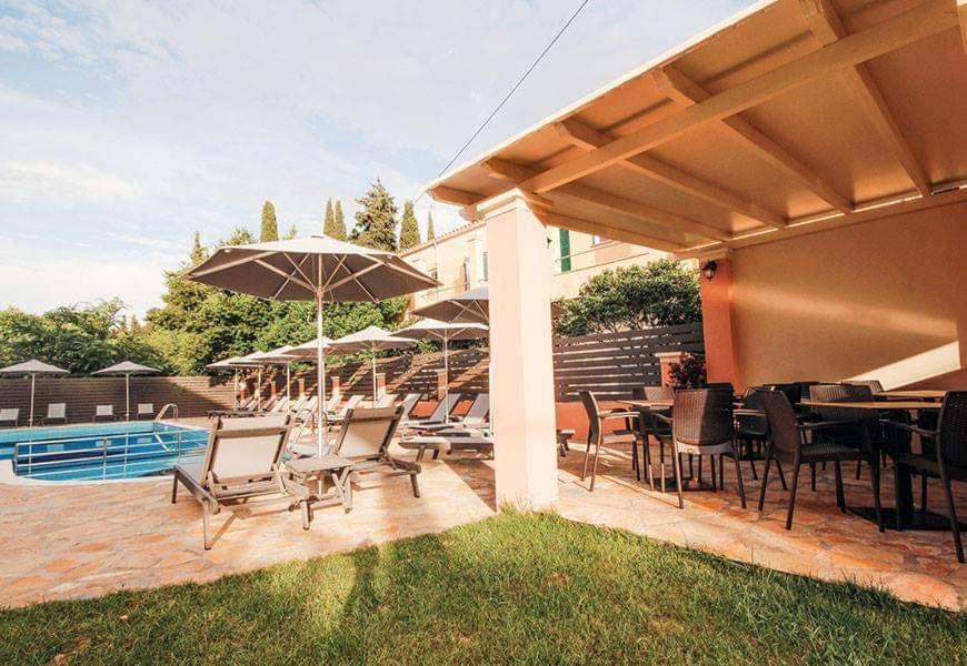 Bella De Lux Apts Ipsos Esterno foto
